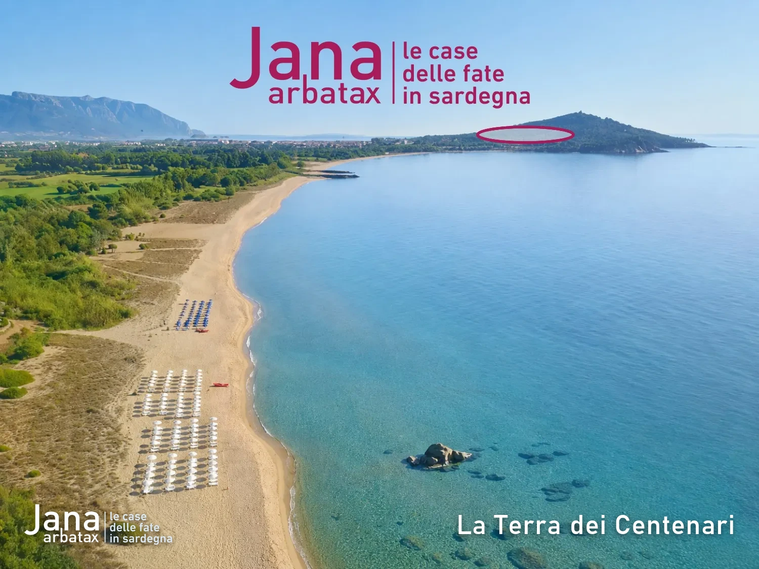 La spiaggia del Lido di Orrì vista dall'alto, sulla costa dell'Ogliastra in Sardegna